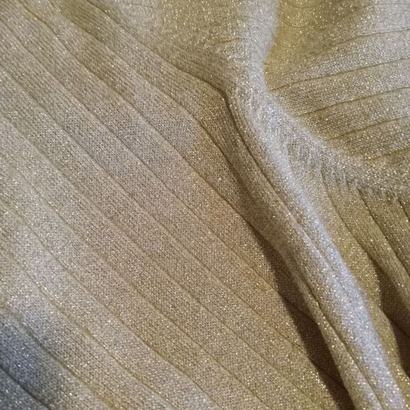 Corporate Sparkle. Short sleeve blouse - Picture 4 of 4